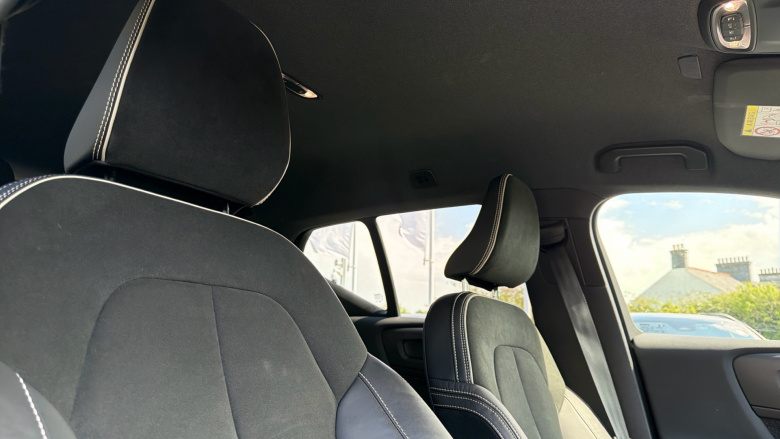 Volvo Xc40 2.0 B4P R DESIGN Pro 5dr Auto [7 speed] Petrol Estate